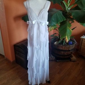 Sold Ynes Womans XL White Wedding Dress Formal